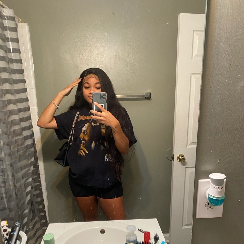 Meet your Posher, Jewele